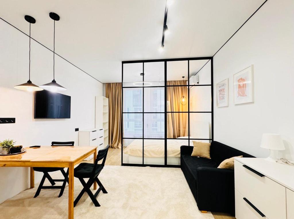 Дизайнерские апартаменты Комфорт в ЖК Raiymbek, Almaty