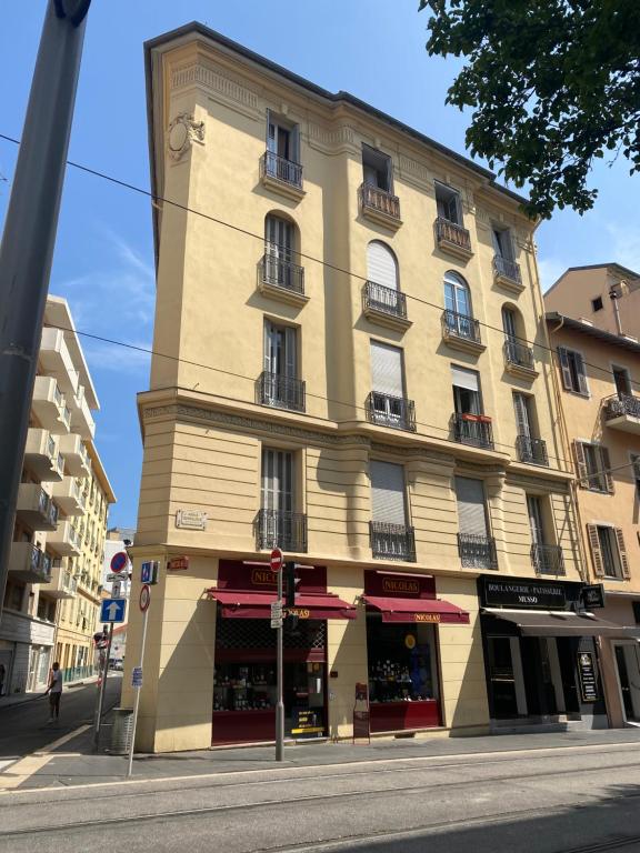 Spacieux appartement climatisé centre Nice - 2