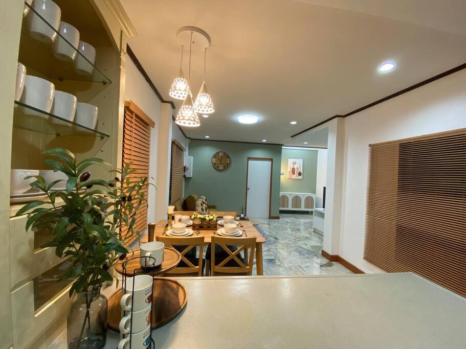 Kata#near macro karon # 1km to kata beach, Ban Karon