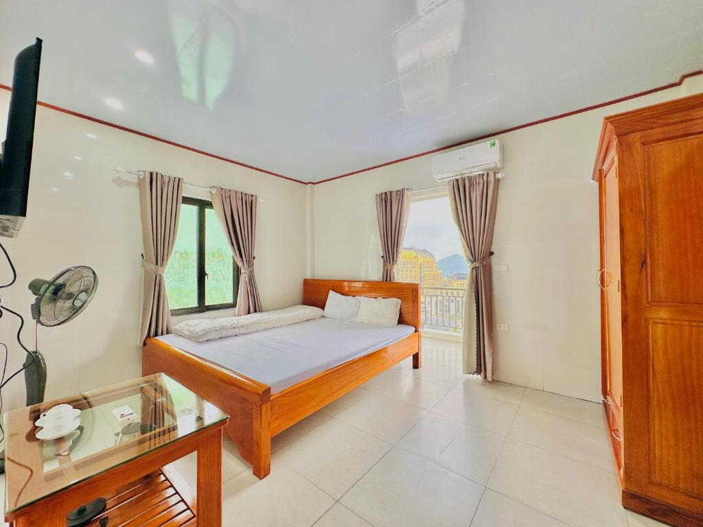 Khách sạn Hoàng Long