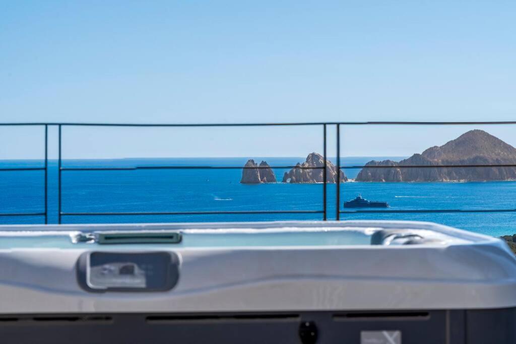 Best view rooftop with heated jacuzzi - 2