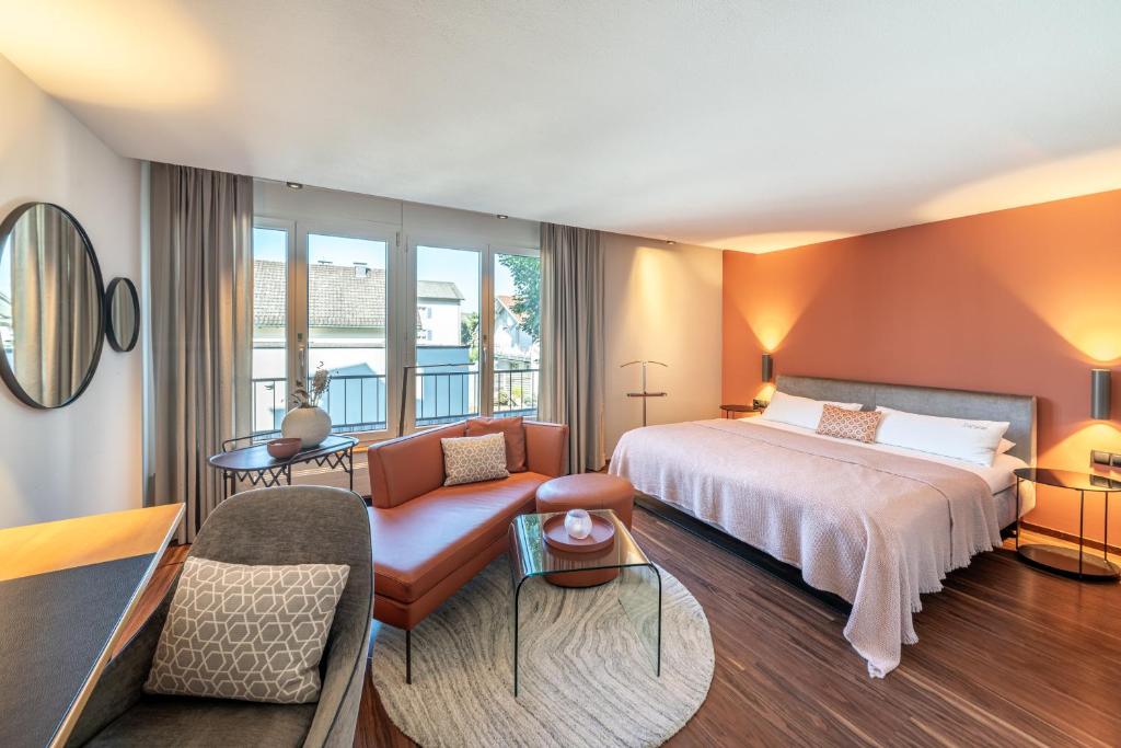 Double Room Fireplace Lounge