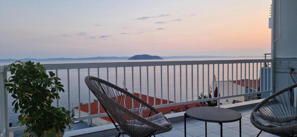 Jera Suite, Neos Marmaras