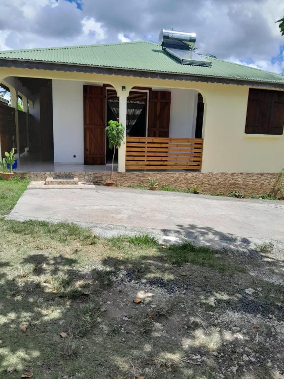 Chez Marcel, Sainte-Anne