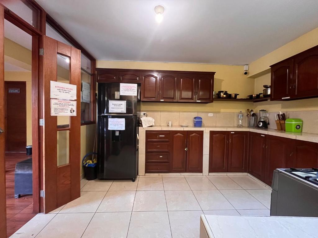 El Parche Rutero Hostel의 현대적인 외관 또는 공용 라운지