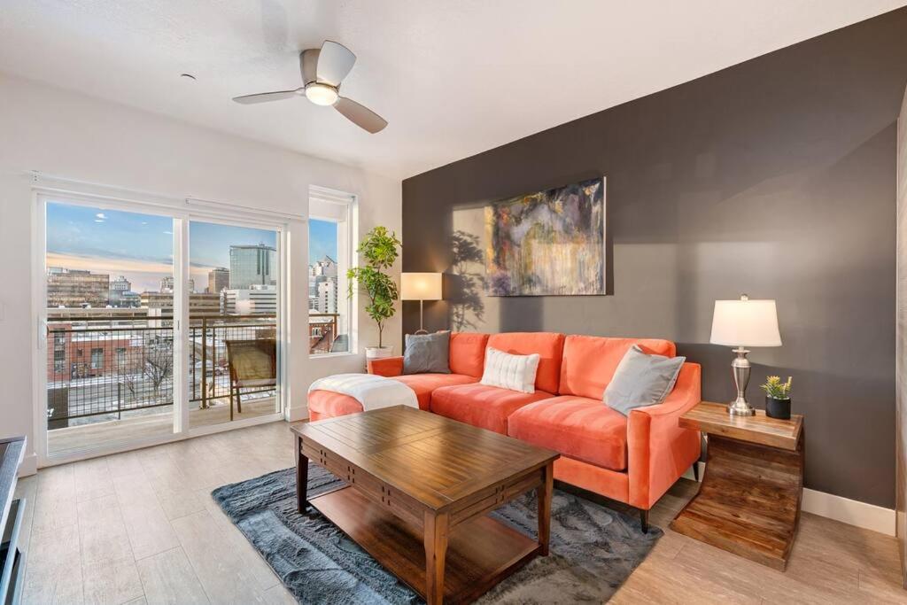 Lux Apt -PoolHotTubGymPrkg-View!, Salt Lake City