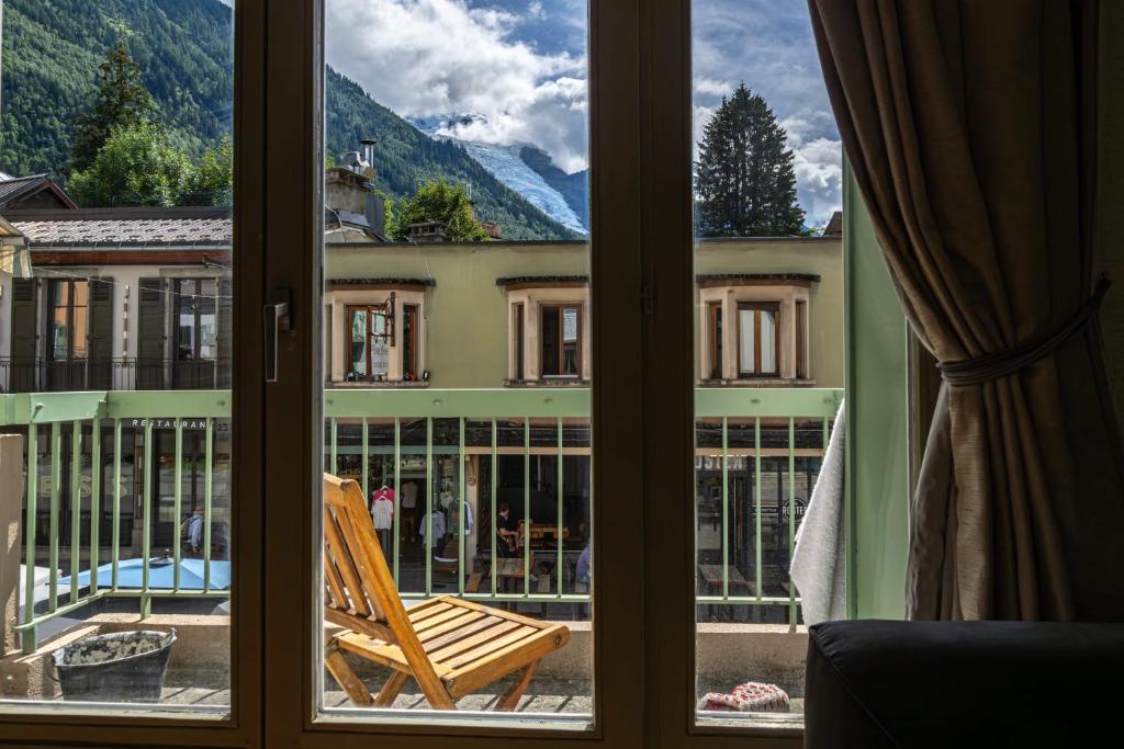 Bois des Fées - newly renovated central Chamonix apartment - 4