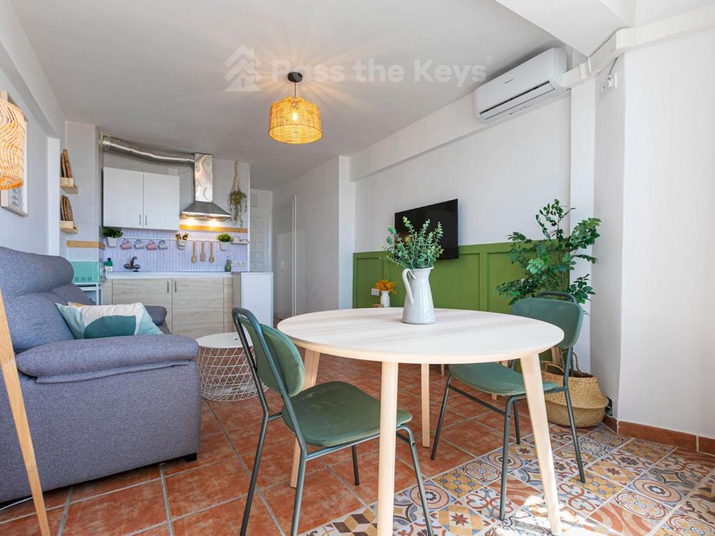 Cozy Studio in Heart of Nueva Andalucía - Pass the Keys - 4