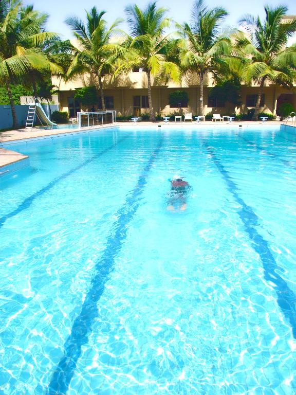 スイミングプール