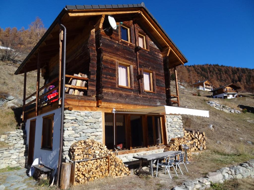 Chalet Lana in sonniger, ruhiger Lage - 2