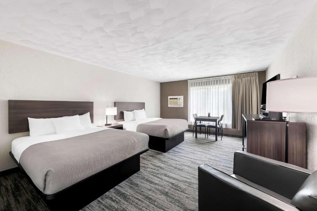 Quality Inn & Suites Munising, Wetmore