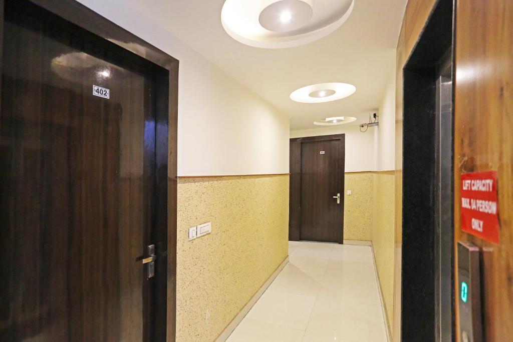 フロント・ロビー