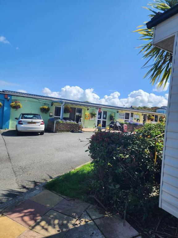 18 Vale Park, Fishguard photo 6