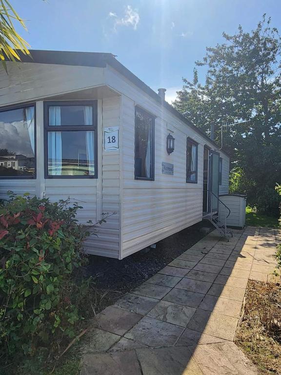 18 Vale Park, Fishguard photo 8