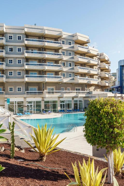 Alua Atlantico Golf - All Inclusive — Hotel building in Golf Del Sur, Canary Islands