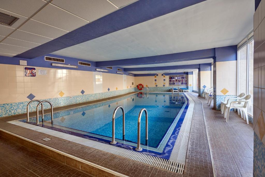 Alua Atlantico Golf - All Inclusive — Swimming pool in Golf Del Sur, Canary Islands