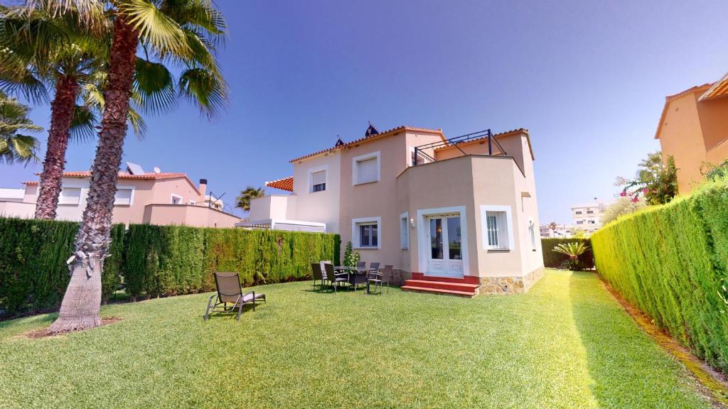 Cattleya by ON Travel, Oliva