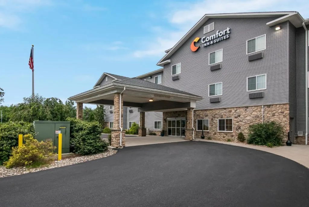Comfort Inn & Suites Barnesville - Frackville，位于Barnesville的酒店