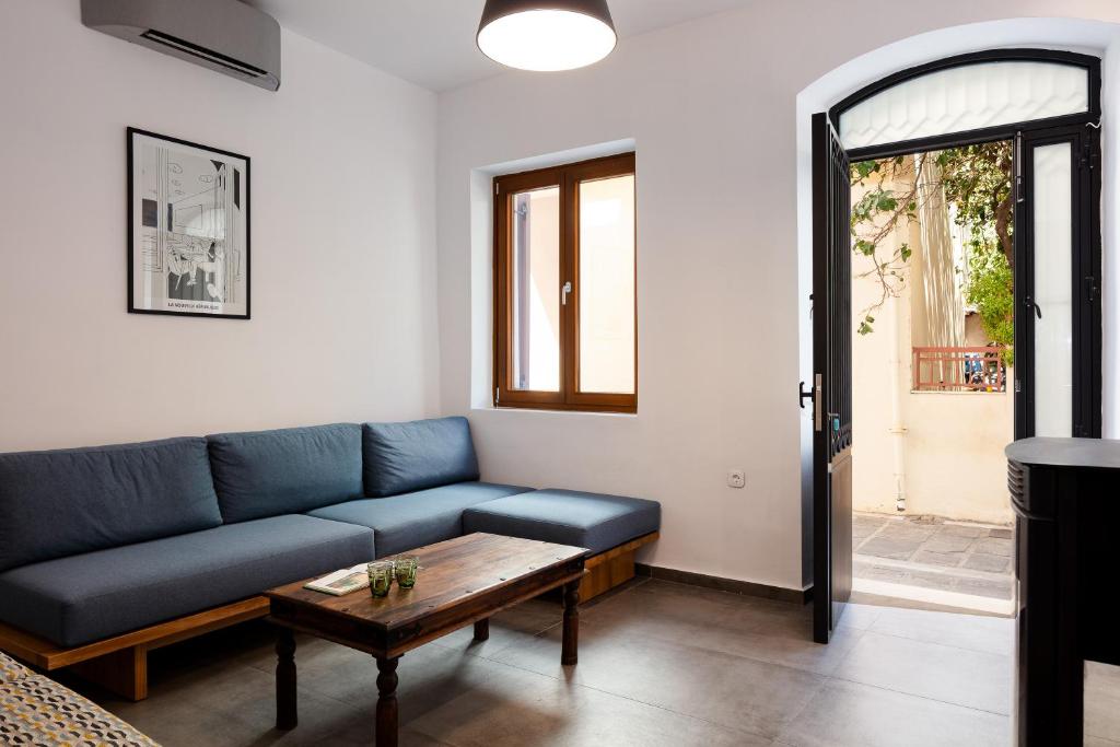 Selene Home, Réthymno