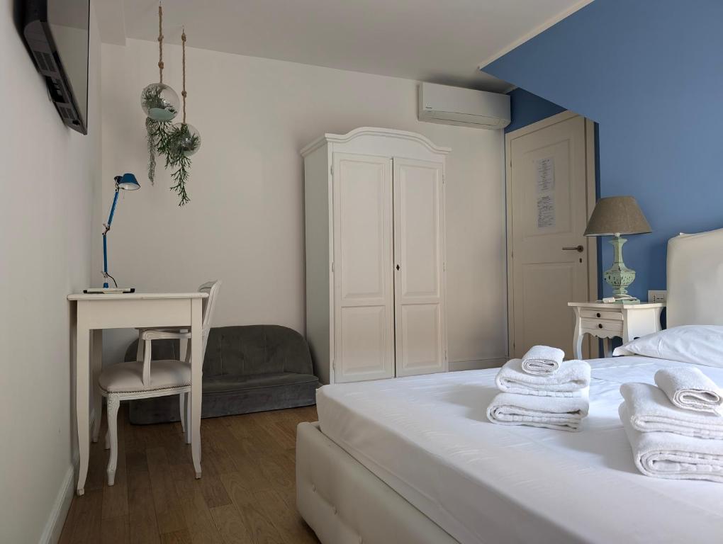 Cosmopolitan Central Rooms - 4