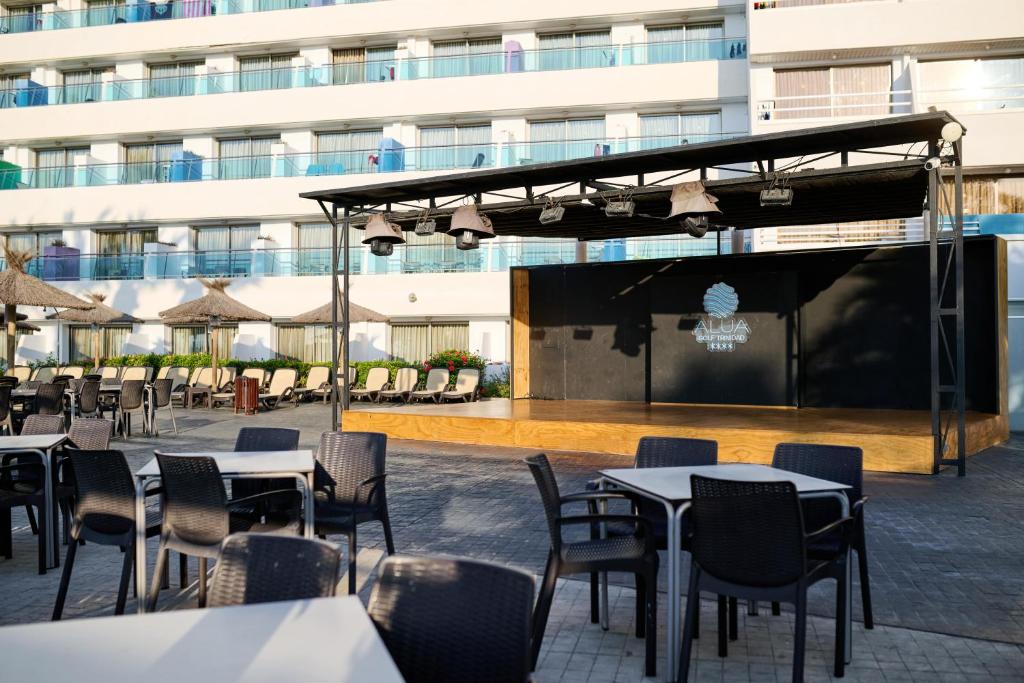 Alua Golf Trinidad — Restaurant & bars in Roquetas de Mar, Andalusia