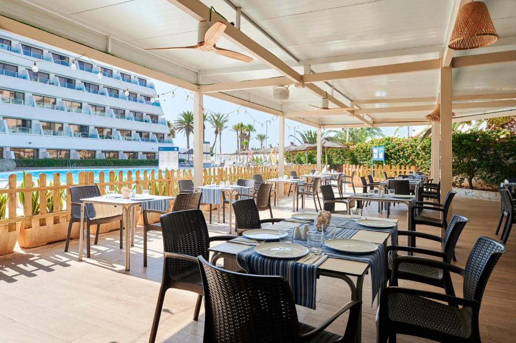 Alua Golf Trinidad — Restaurant & bars in Roquetas de Mar, Andalusia