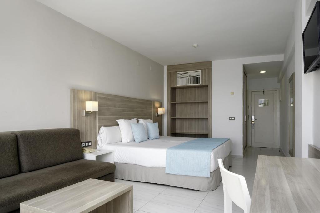Alua Golf Trinidad — Hotel rooms in Roquetas de Mar, Andalusia