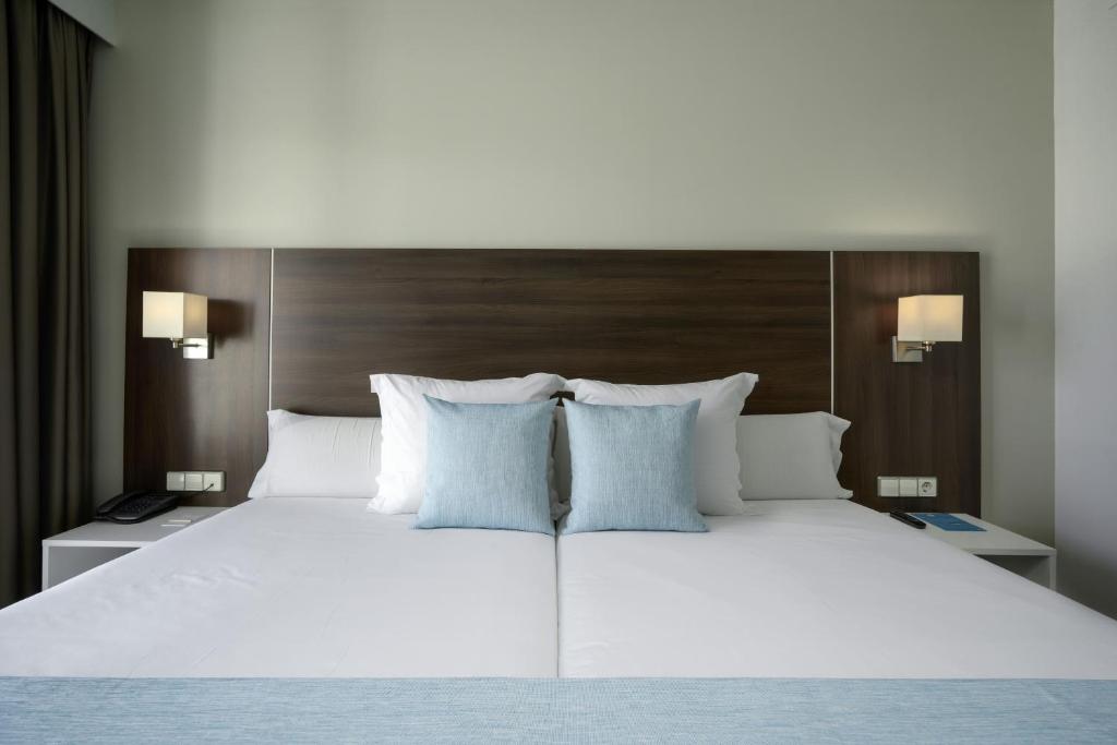 Alua Golf Trinidad — Hotel rooms in Roquetas de Mar, Andalusia