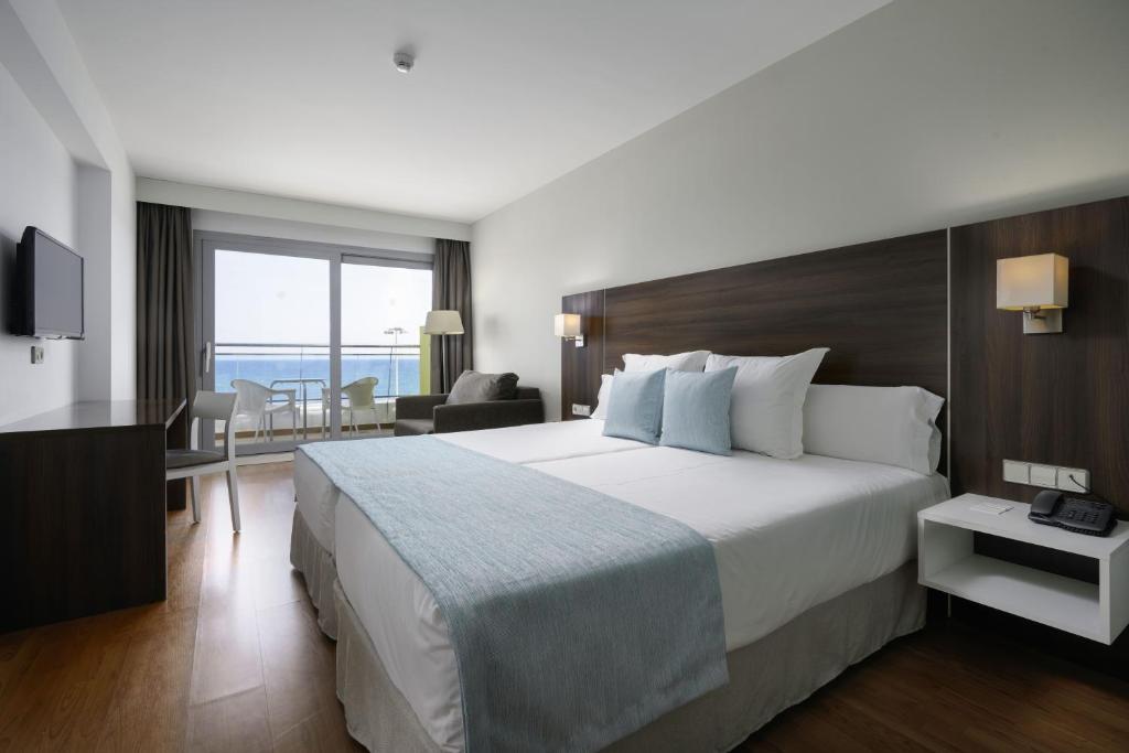 Alua Golf Trinidad — Hotel rooms in Roquetas de Mar, Andalusia