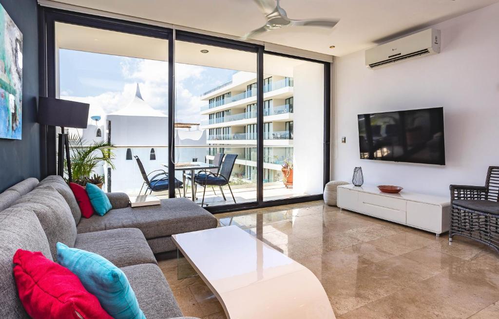 Beautiful 2bd 2bth, Ocean Views - 5