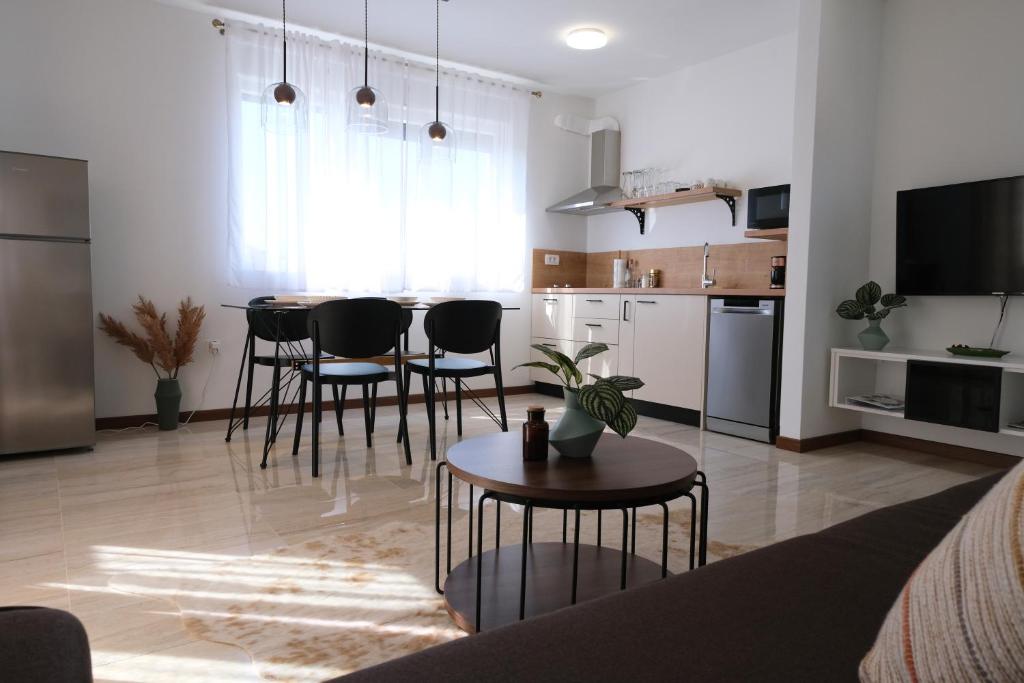 Seaside Serenity Earth with pool, 150m from sea, Sukošan