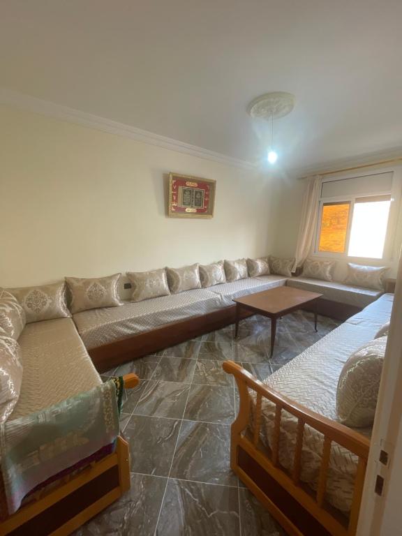 Thara Youssef City Gate, Tirhanimîne