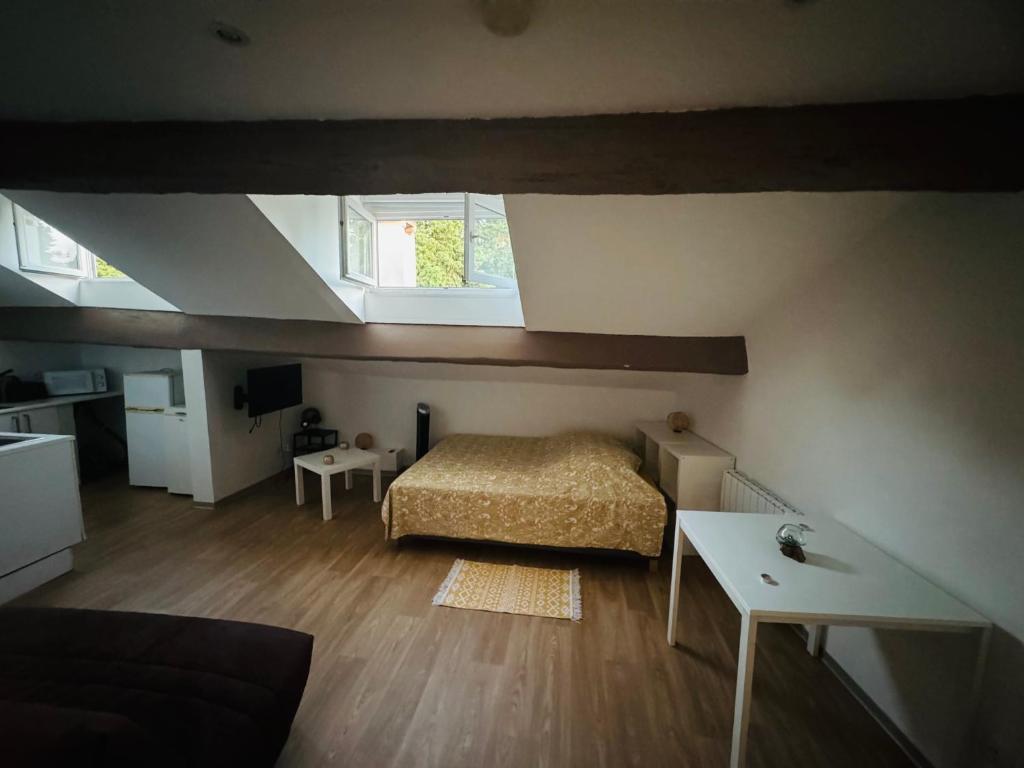 500m away from Main train & tramway Station, Central location, very quiet - 5