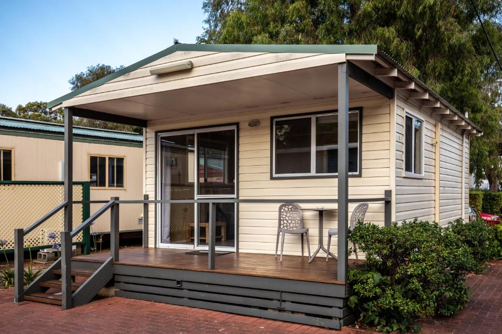 4. 마가렛 리버 투..