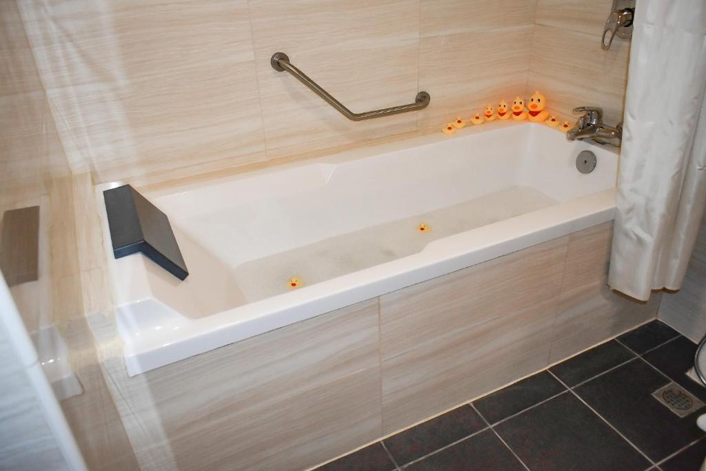 Full-sized bathtubs