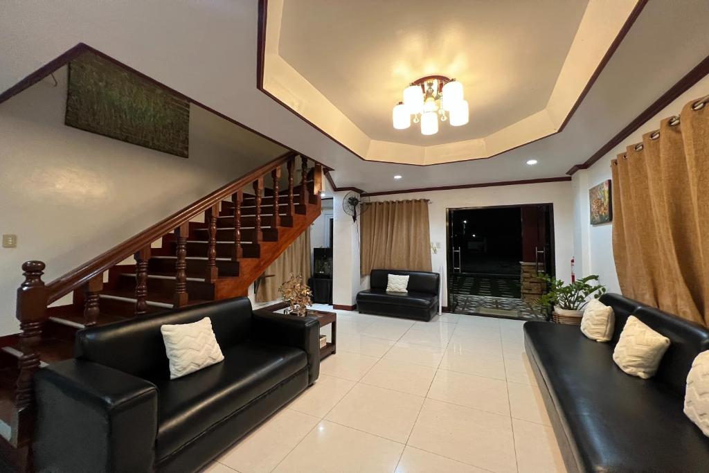 ギリン スイーツ プエルトプリンセサ パラワン (Gilin Suites Puerto Princesa Palawan) フロント・ロビー