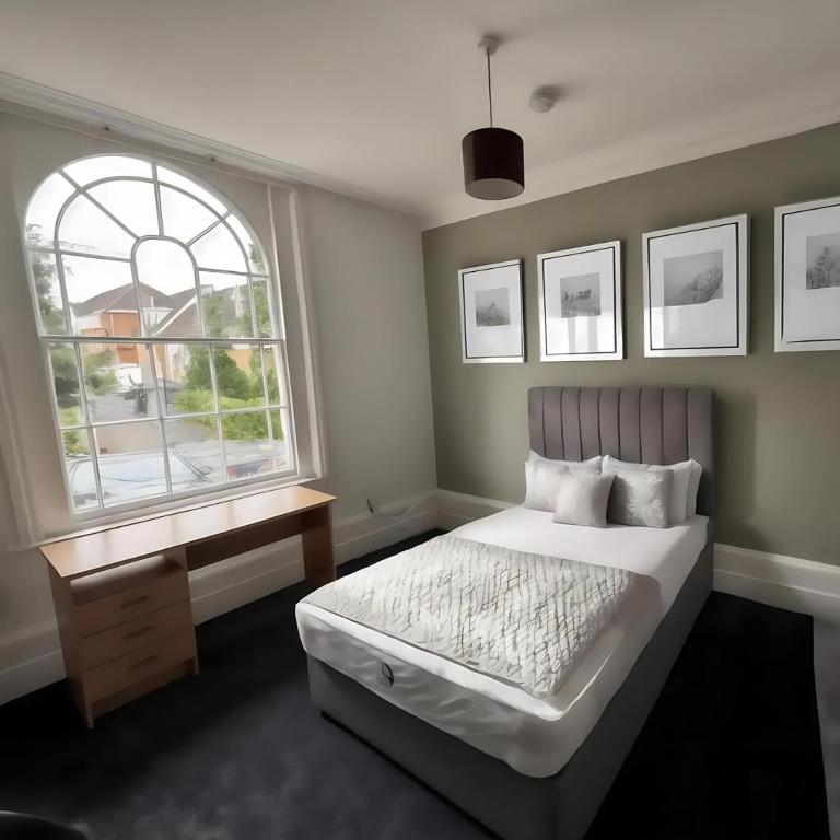 GH Basingkstoke - Local Apartment for 5 guests, Reading