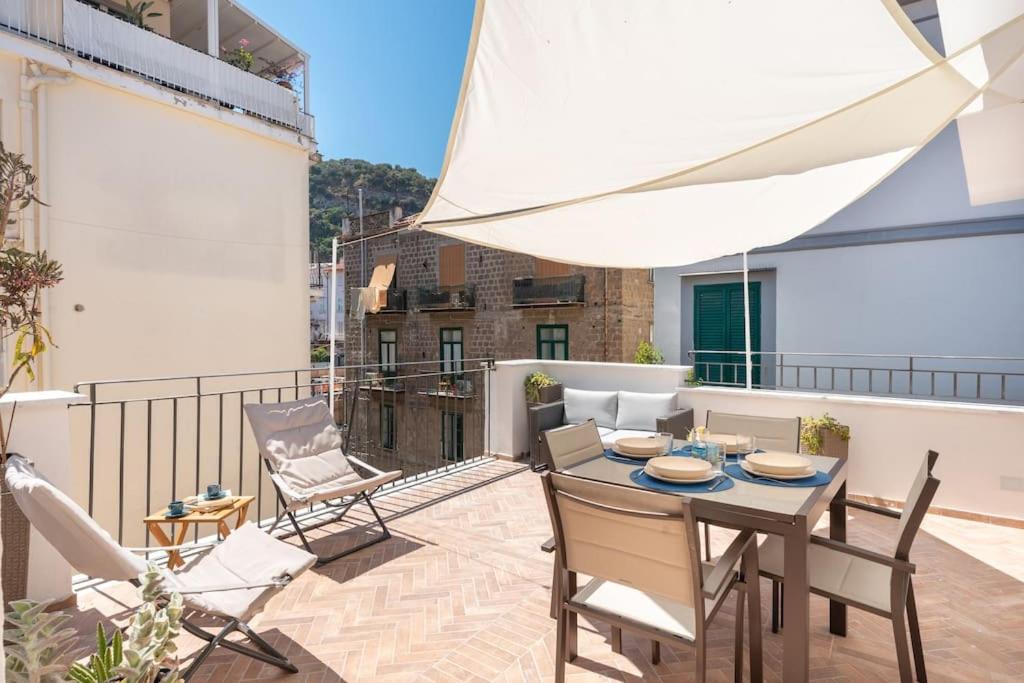 SorrentoVibes - Luxury New Sorrento Home with Terrace - Sleeps 12, Sorrento