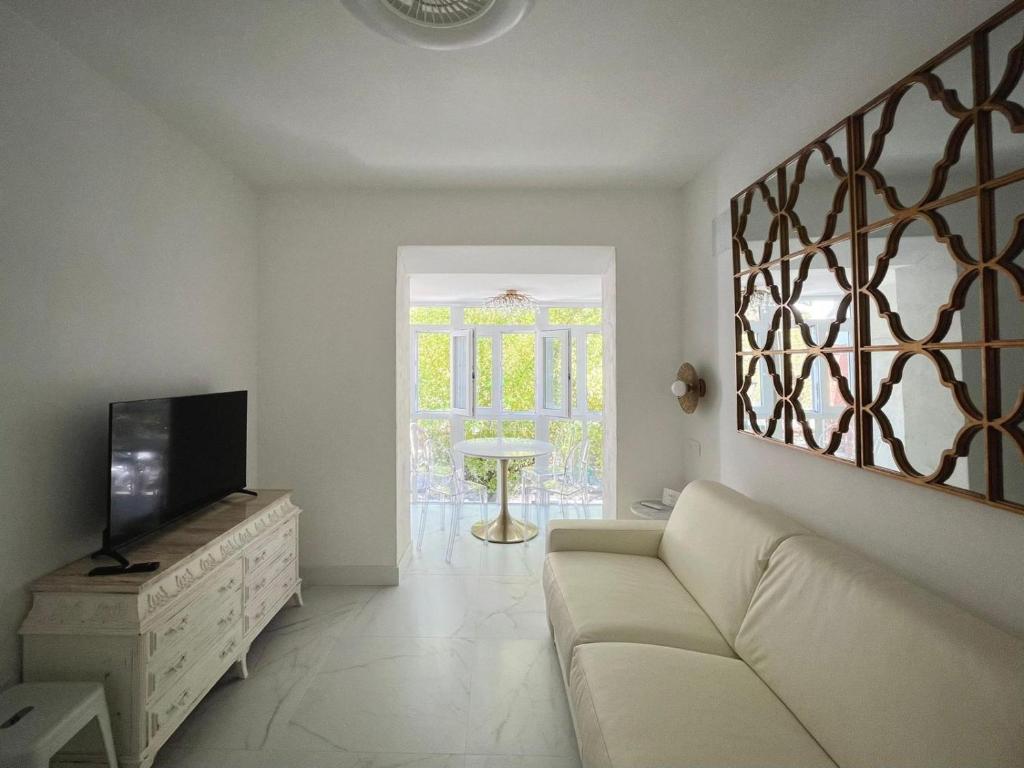 El Jardín de María Luisa Suites - 5