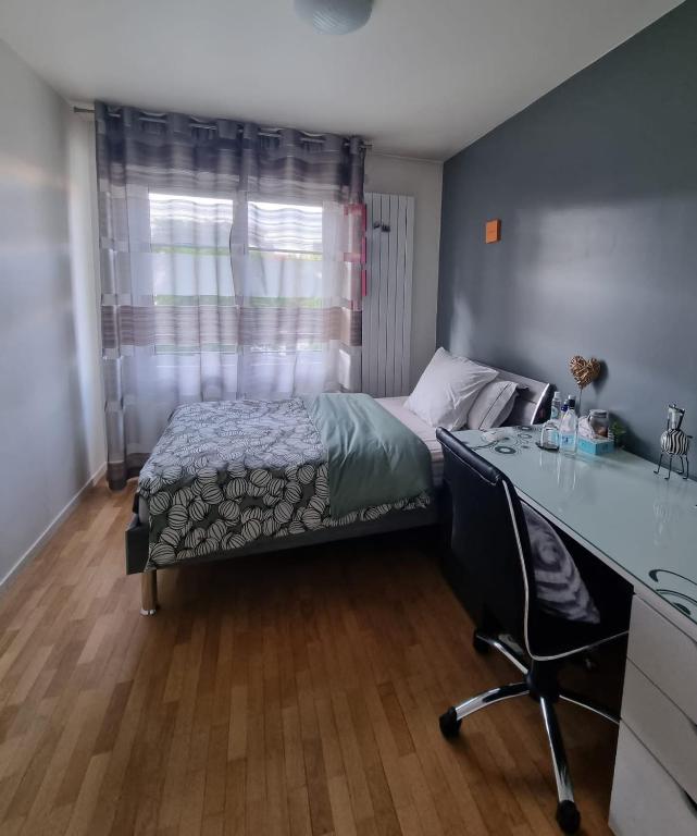 Chambre privée, Suresnes