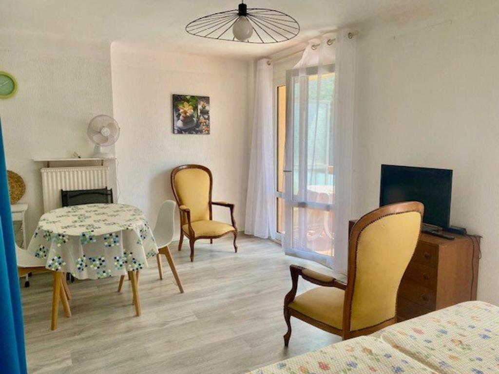 Studio lumineux avec balcon, Wi-Fi, proche des thermes d'Amélie-les-Bains - 4
