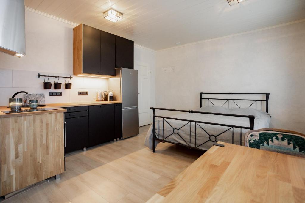 Von Aghte Small Studio, Kuressaare