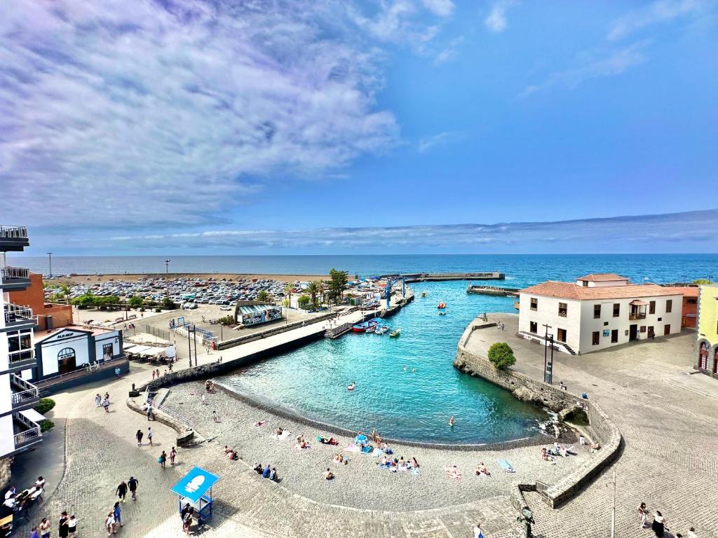 First Line Attic - Adults Only -, Puerto de la Cruz