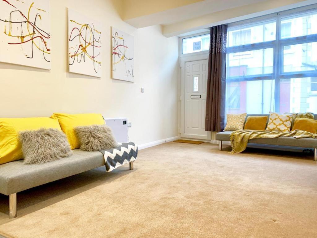 Eastbourne Pier Apartments 전경