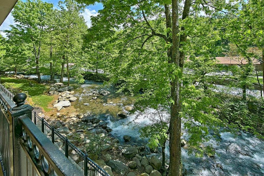 Gatehouse Condos - 106 Holiday home, Gatlinburg