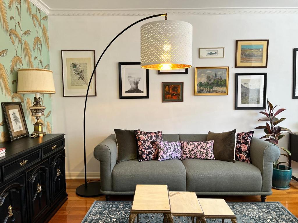 Stunning Flat Burnside Location, Burnside