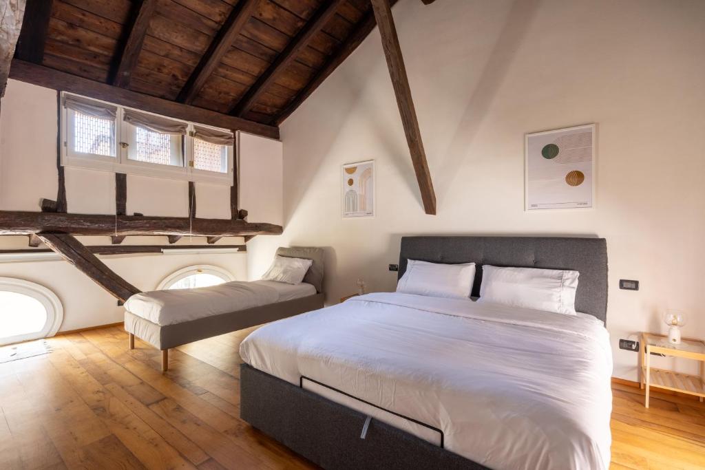 Dimora De' Poeti - Historic 250sqm Luxury Residence in Bologna - 5