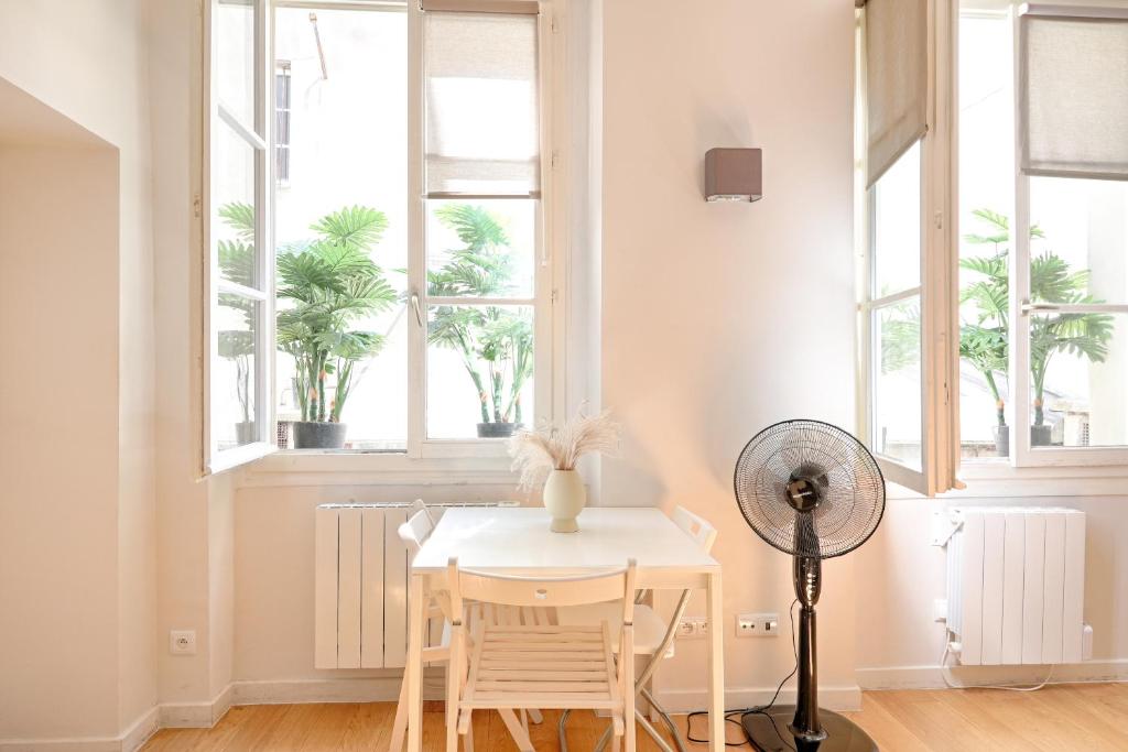 Servandoni - Heart of Saint Germain des Prés - Best location - 4