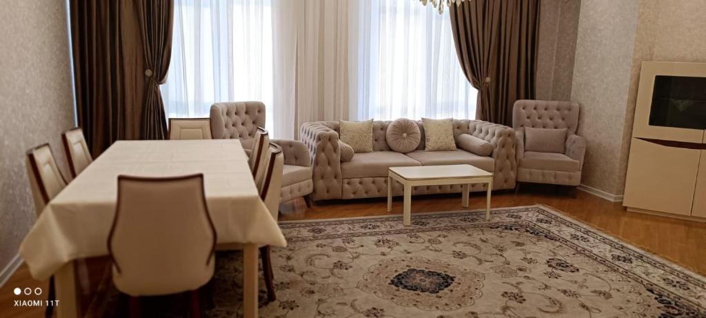 Shah Apartment, Baku