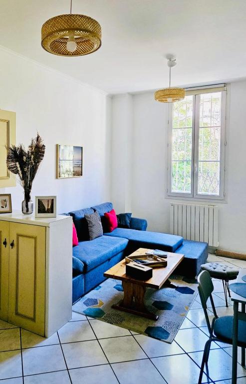 Basilique Métro 13, Saint-Denis